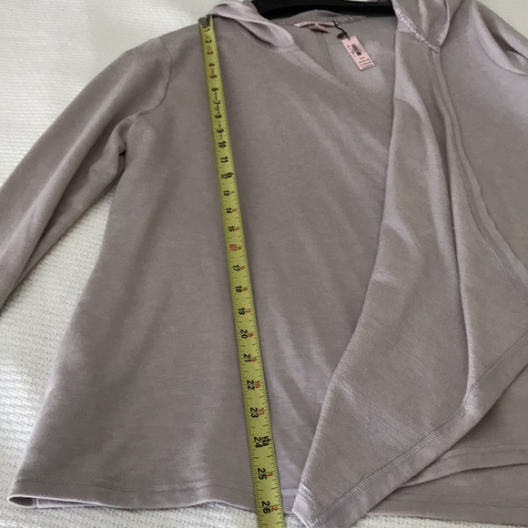 🎁VICTORIA’S SECRET Cardigan - Picture 12 of 13
